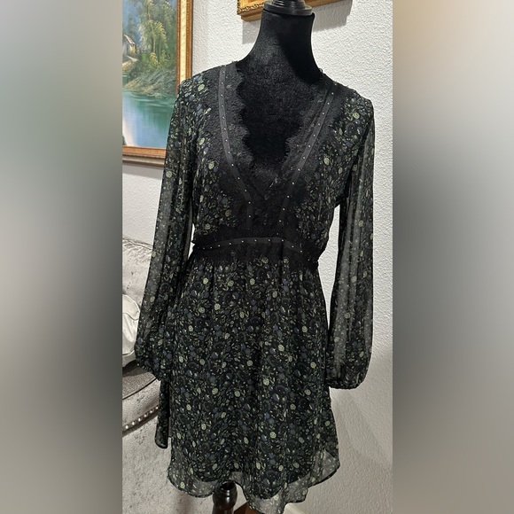 Zara M size short dress ( 100% Polyester ) - Picture 10 of 12